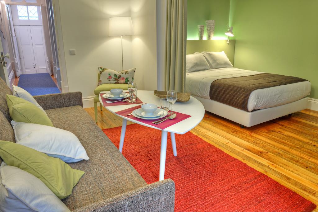 Three Houses & Bedrooms Порту Номер фото